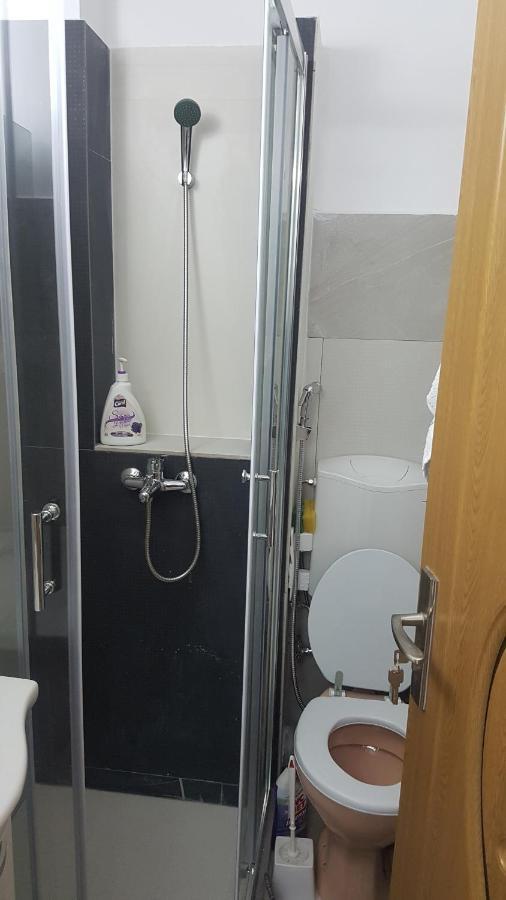 Lucky Apartment Pitesti Luaran gambar