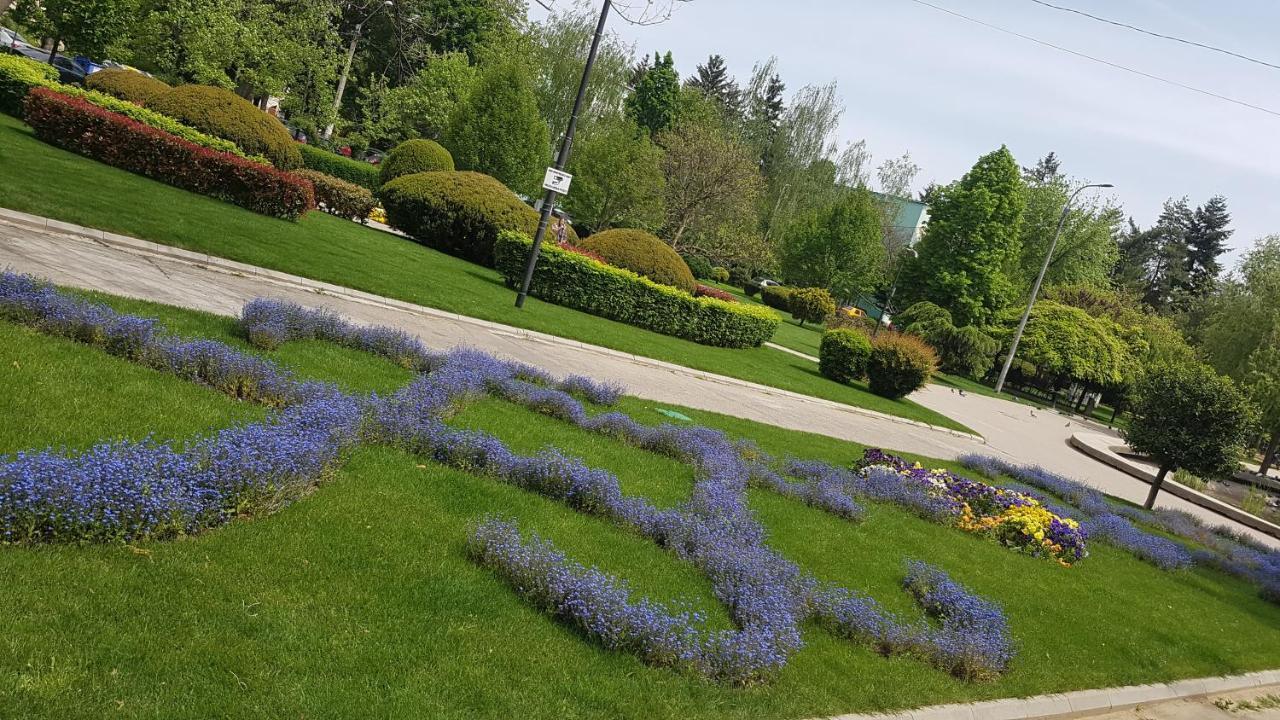 Lucky Apartment Pitesti Luaran gambar