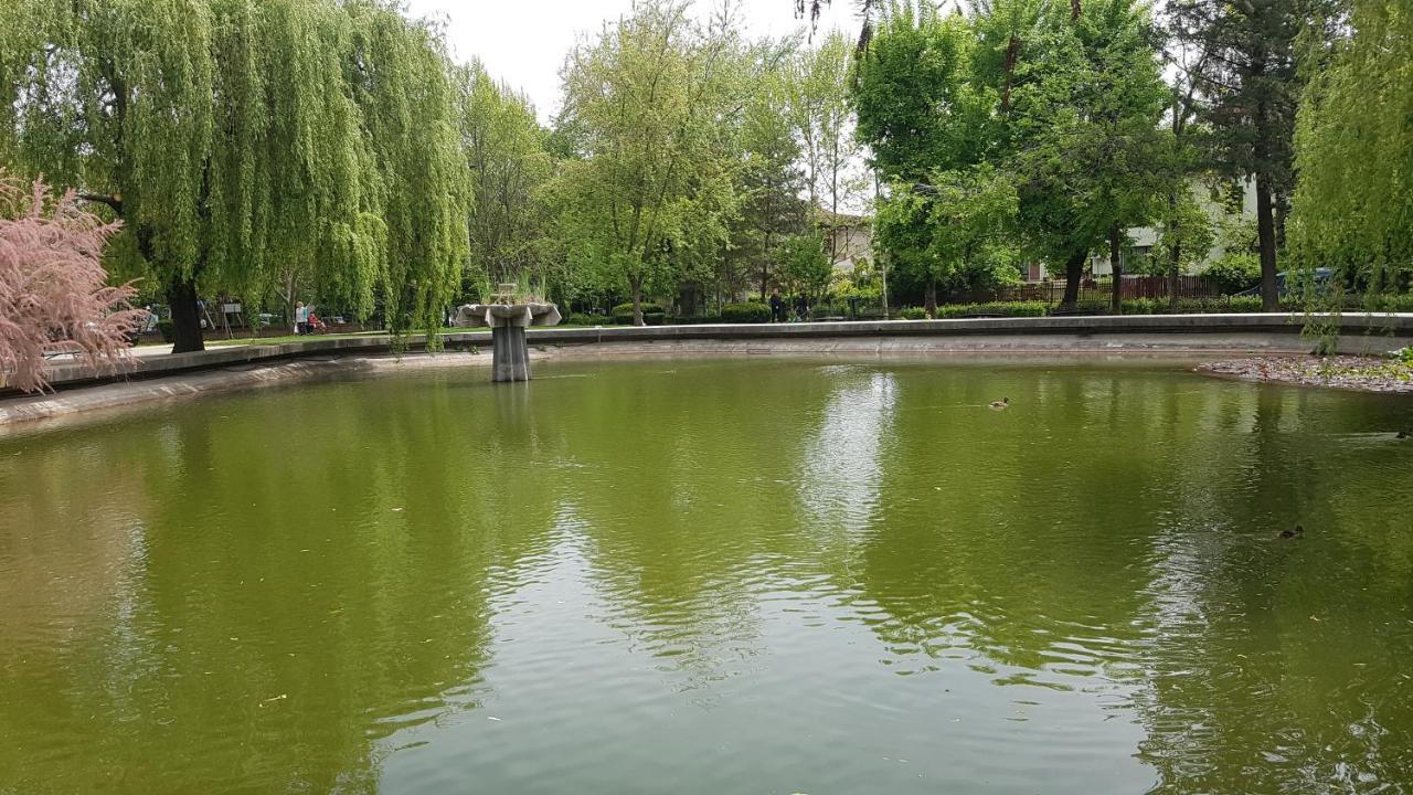 Lucky Apartment Pitesti Luaran gambar