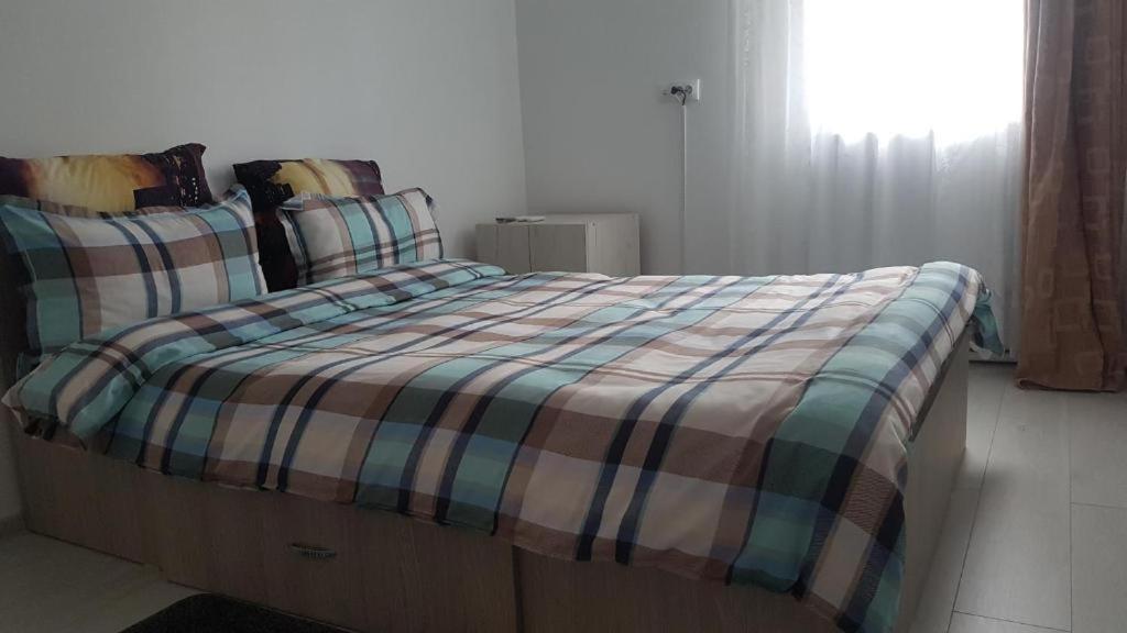 Lucky Apartment Pitesti Luaran gambar